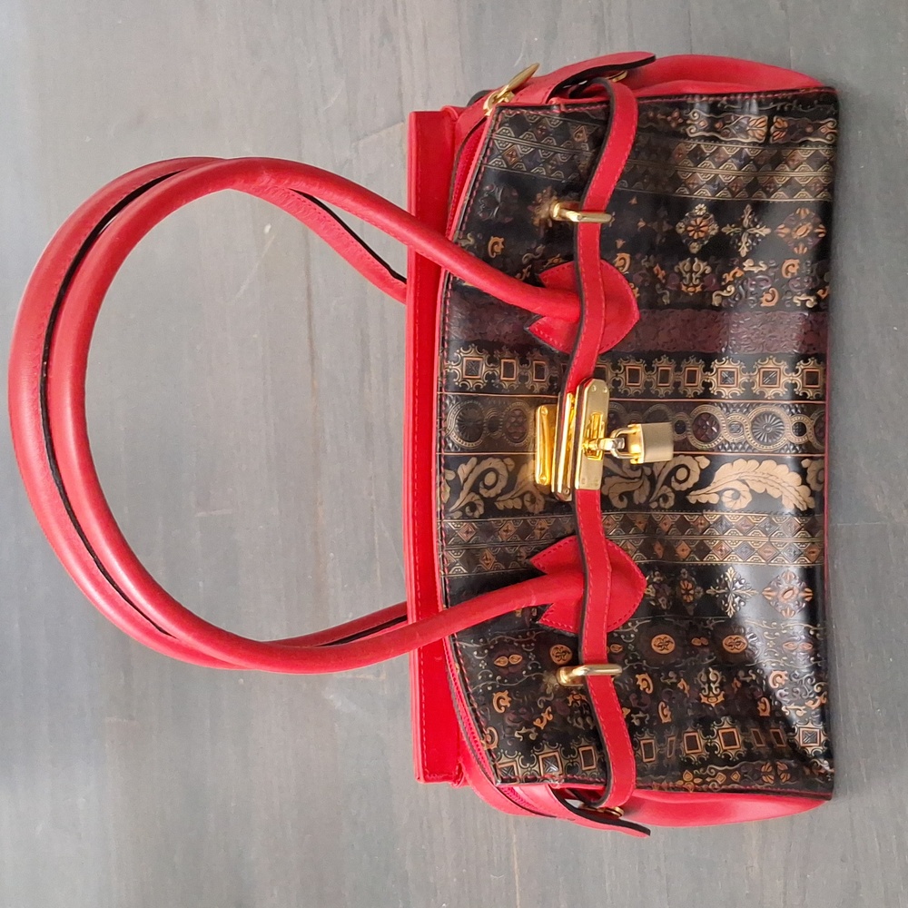 Vera Pelle Red Trim Brown Patterned Tote with Gold Hardware